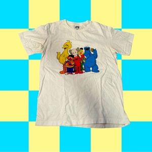 Uniqlo Kaws x Sesame Street Family T Shirt Medium Hypebeast White Shirt